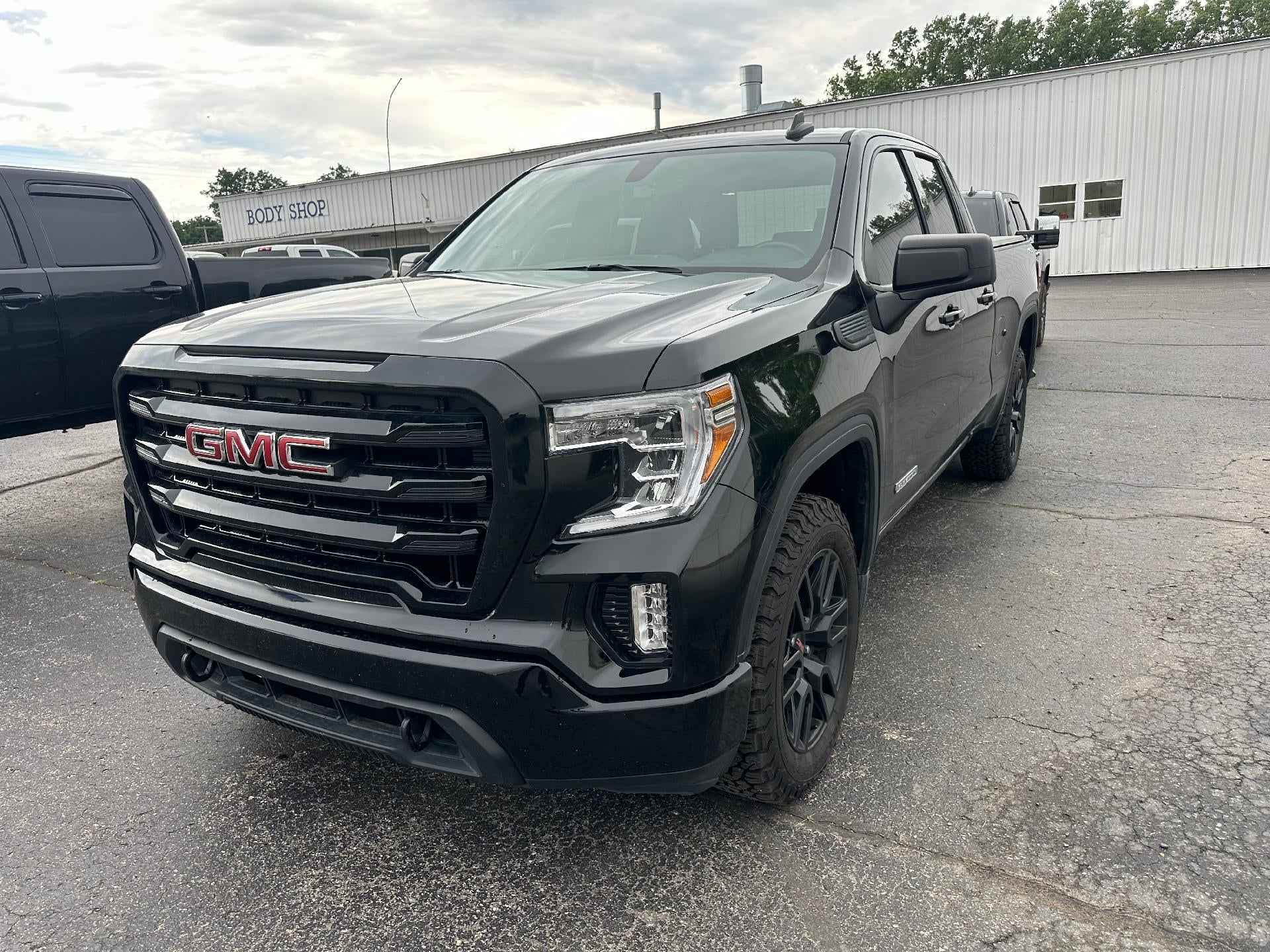 2021 GMC Sierra 1500 Elevation in Onyx Black — front three-quarter view