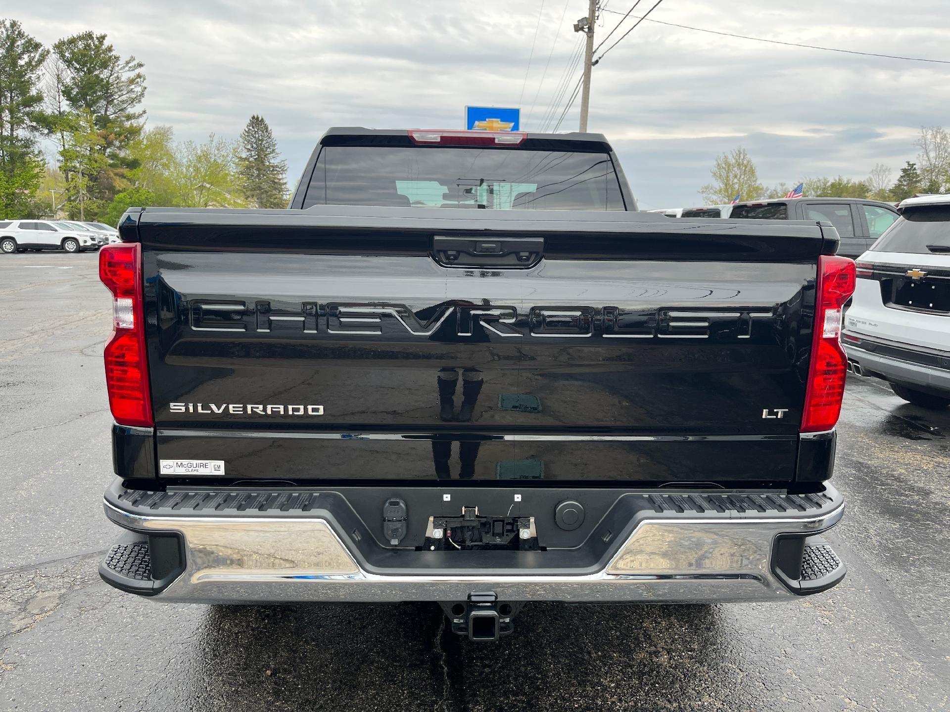 2025 Chevrolet Silverado 1500 — detail view